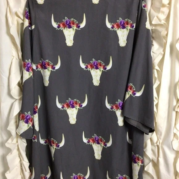 NWT Boho Bull Skull Floral Gray Open Front Kimono - Picture 5 of 6